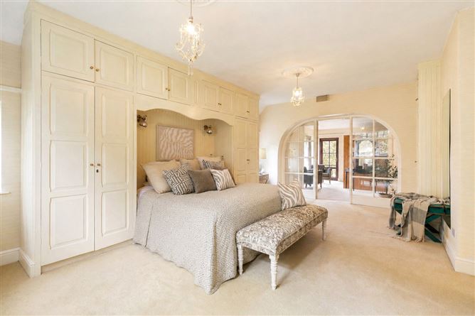 https://photos-a.propertyimages.ie/media/9/1/0/4997019/f530f29f-c1d9-4691-aa5a-fa72a2529e74_l.jpg