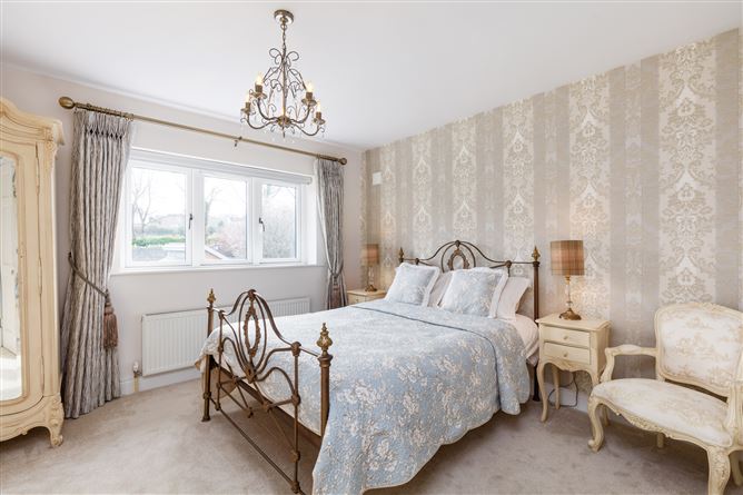 Russett House, 5 The Sycamores, Grove Road, Malahide, Co. Dublin