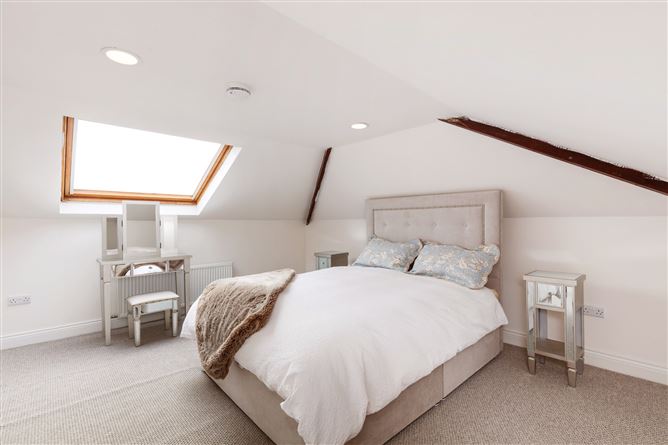 Russett House, 5 The Sycamores, Grove Road, Malahide, Co. Dublin