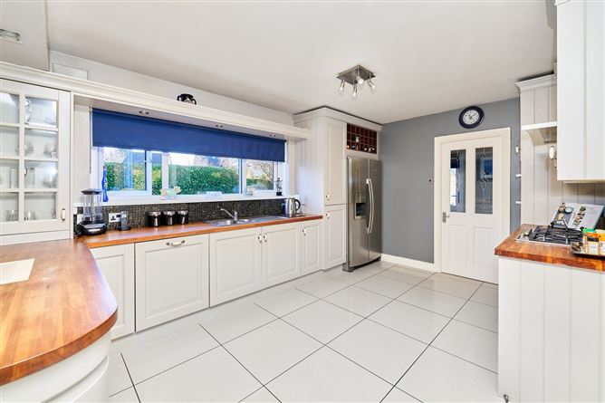3 Luttrellstown Dale, Castleknock, Dublin 15
