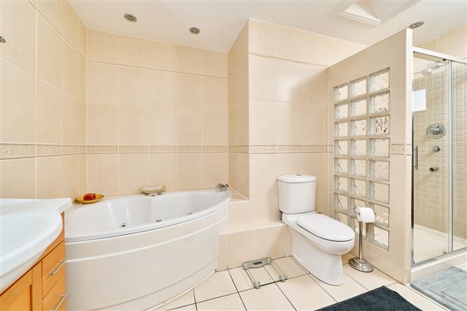 3 Luttrellstown Dale, Castleknock, Dublin 15