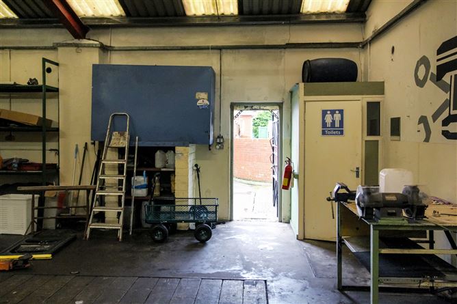 Bungalow & Workshop on C. 0.45 Acres, Glenaraneen, Brittas, Dublin