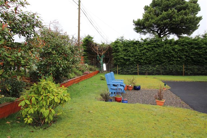 Bungalow & Workshop on C. 0.45 Acres, Glenaraneen, Brittas, Dublin
