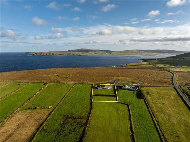 Graughill, Pulathomas, Ballina, Co. Mayo.
