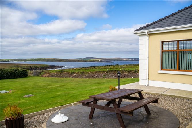 Graughill, Pulathomas, Ballina, Co. Mayo.