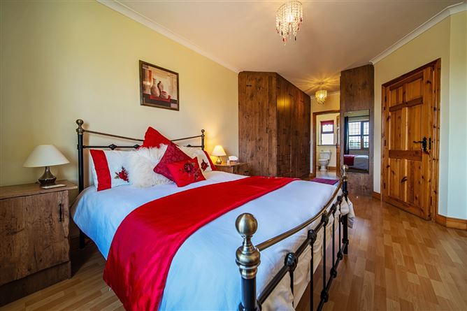 Graughill, Pulathomas, Ballina, Co. Mayo.