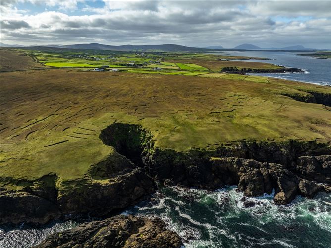 Graughill, Pulathomas, Ballina, Co. Mayo.
