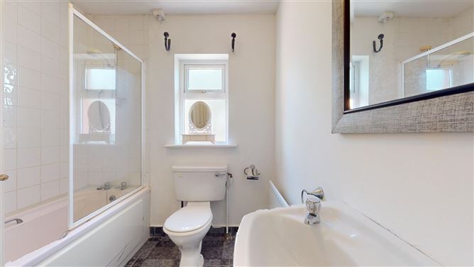 9 Meadow Park, Westport Road, Castlebar, Co. Mayo