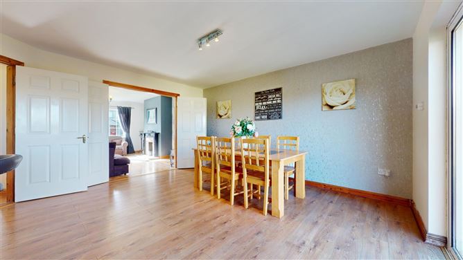 9 Meadow Park, Westport Road, Castlebar, Co. Mayo