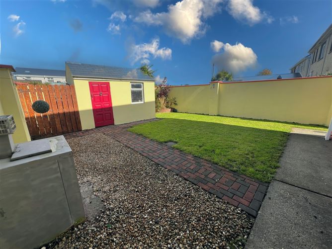 9 Meadow Park, Westport Road, Castlebar, Co. Mayo