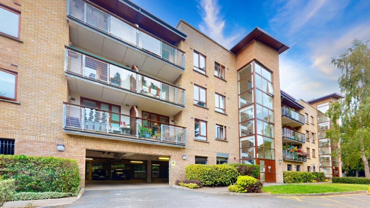 19 The Bridge, Shankill, Dublin 18