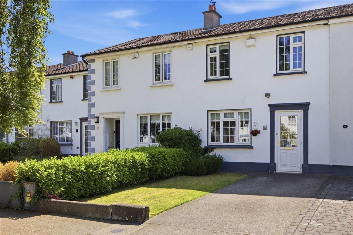 5 Castle Court, Clontarf, Dublin 3