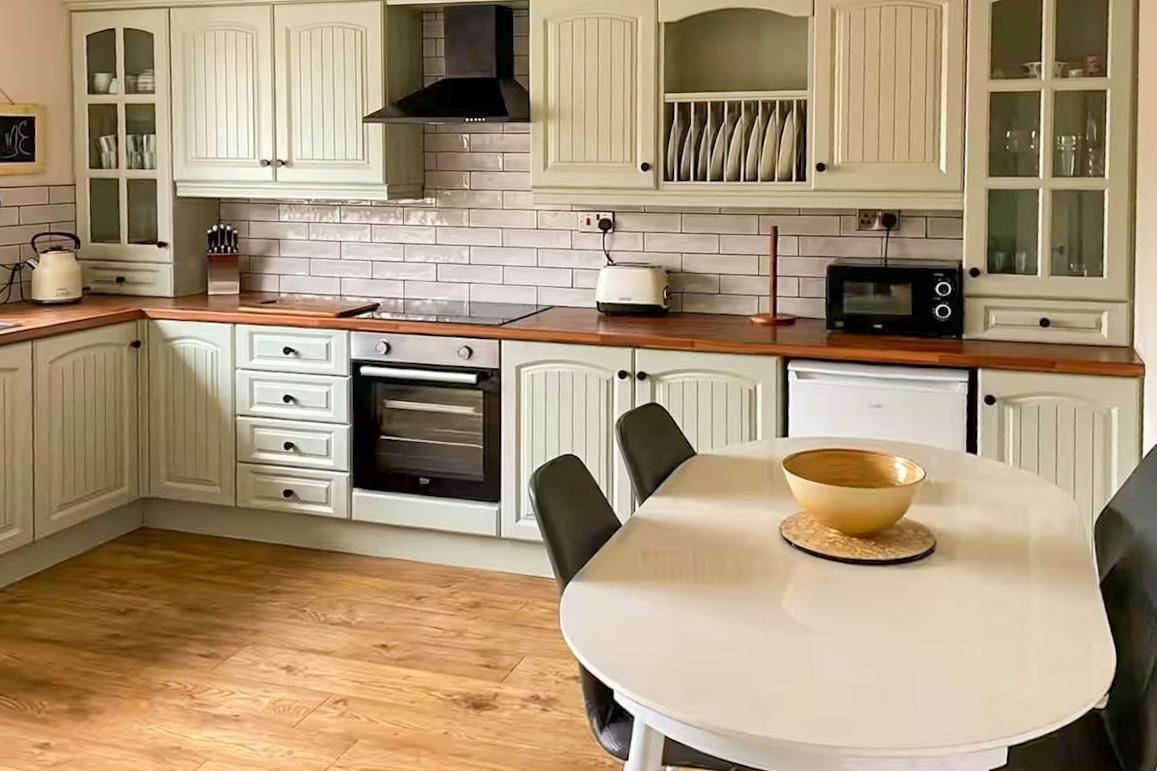 3 Bed in Portrush,Portrush,Londonderry,Northern Ireland