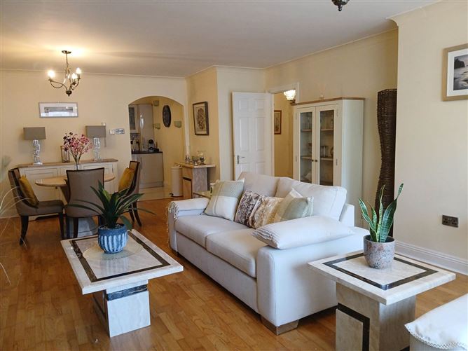 20 Irishtown Central, Golden Island, Athlone, County Westmeath