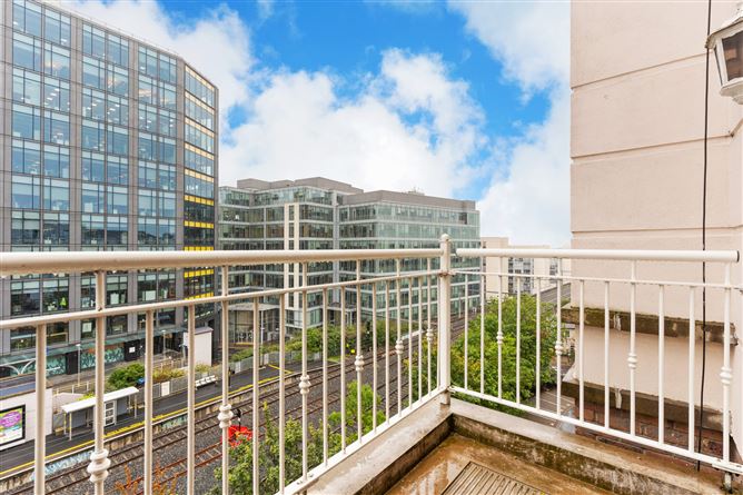 82 Pembroke Square, Grand Canal Street Upper, Dublin 4