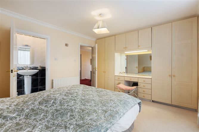 19 Sharavogue, Glenageary Road Upper, Glenageary, Co. Dublin