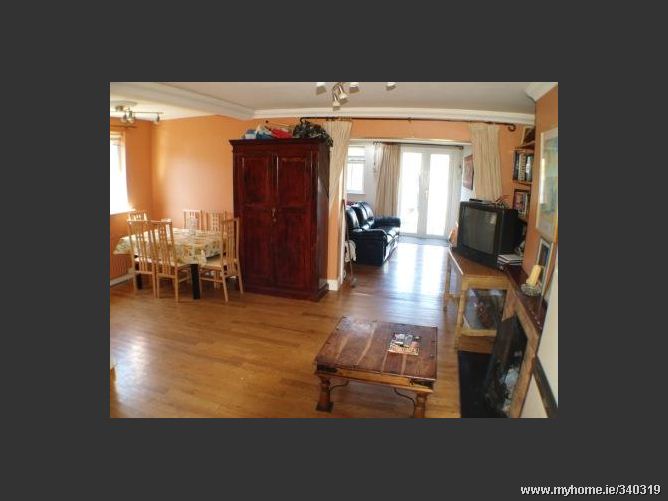 69 Sarsfield Park, Lucan, Co. Dublin