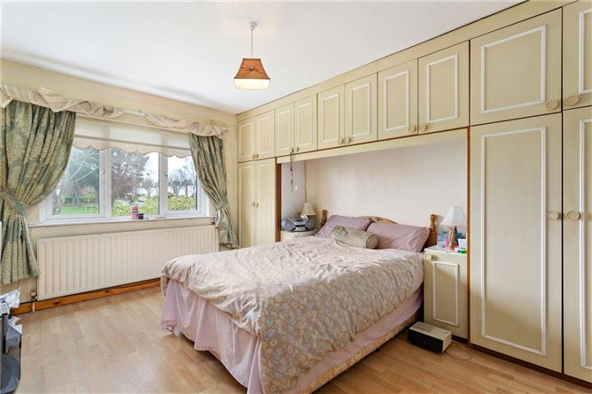40 College Grove, Castleknock, Dublin 15
