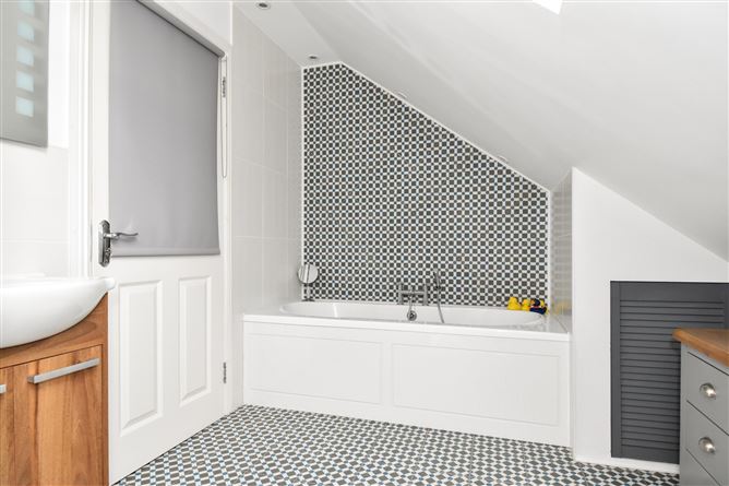 314 Tirellan Heights, Headford Road, Galway