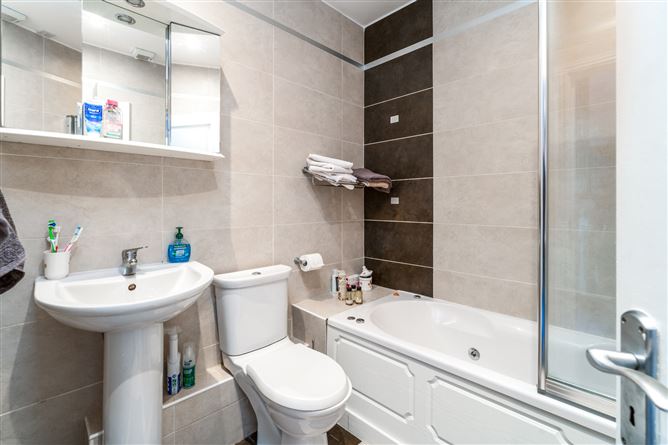 2, Verona, Off Kilgobbin Road, Leopardstown, Dublin 18