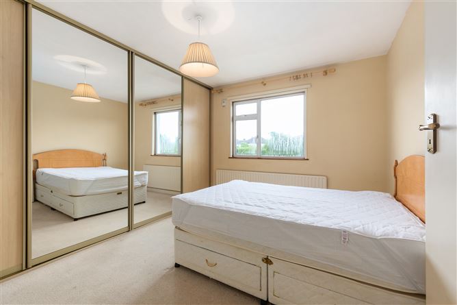 24 Hollywood Drive, Goatstown,   Dublin 14
