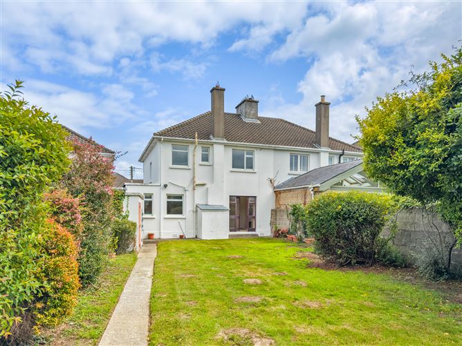 24 Hollywood Drive, Goatstown,   Dublin 14