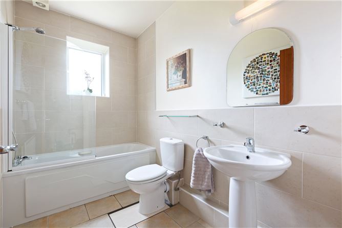 66 Woodview, Mount Merrion Avenue, Blackrock, Co. Dublin