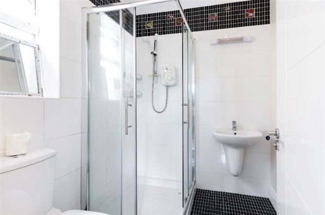 6 St Edmunds Park, Lucan, Co. Dublin