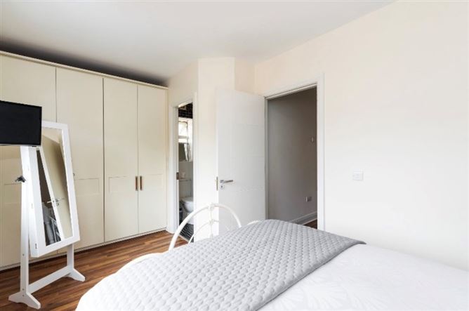 6 St Edmunds Park, Lucan, Co. Dublin