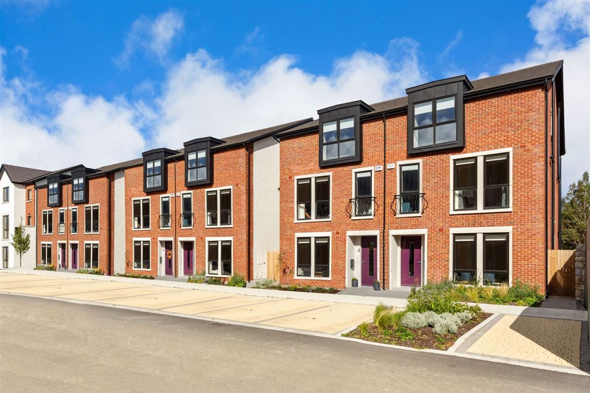 44 Suttonfield, Ballybetagh Road, Kilternan, Dublin 18