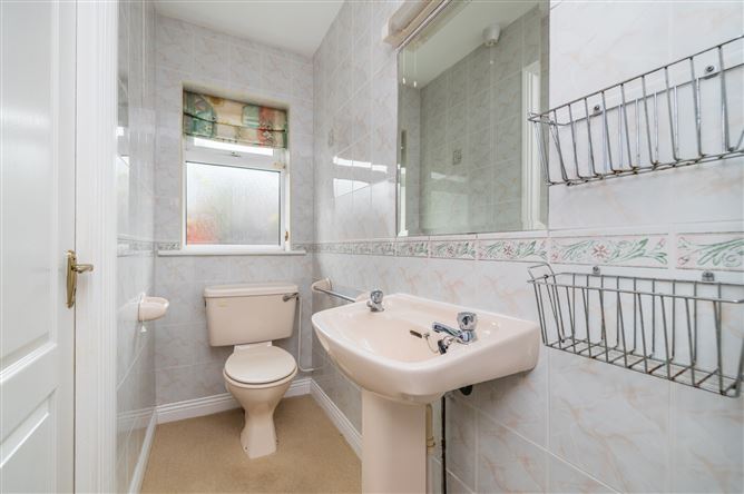 https://photos-a.propertyimages.ie/media/9/1/4/4999419/021440b8-75a9-4a1a-beda-3a04cc381b02_l.jpg
