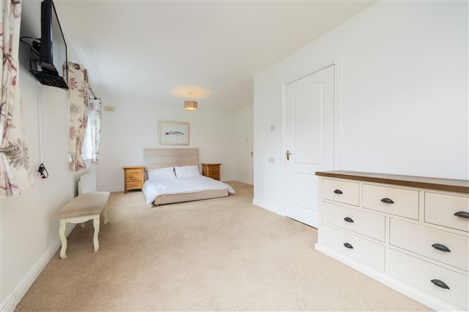 https://photos-a.propertyimages.ie/media/9/1/4/4999419/021440b8-75a9-4a1a-beda-3a04cc381b02_l.jpg