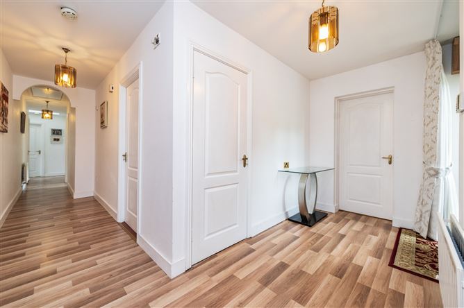 https://photos-a.propertyimages.ie/media/9/1/4/4999419/021440b8-75a9-4a1a-beda-3a04cc381b02_l.jpg