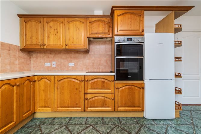 https://photos-a.propertyimages.ie/media/9/1/4/4999419/021440b8-75a9-4a1a-beda-3a04cc381b02_l.jpg