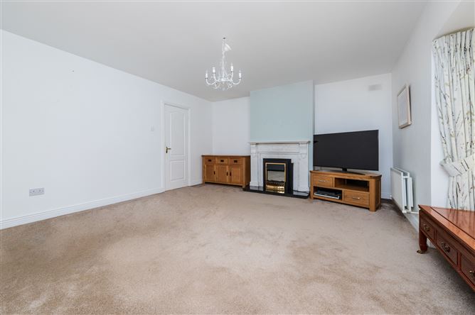 https://photos-a.propertyimages.ie/media/9/1/4/4999419/021440b8-75a9-4a1a-beda-3a04cc381b02_l.jpg