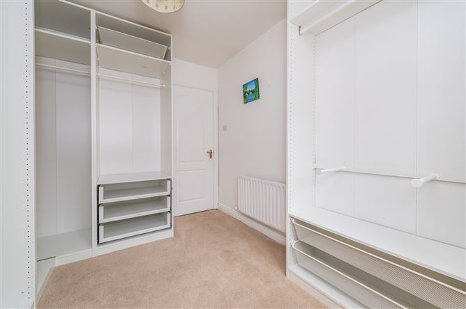 https://photos-a.propertyimages.ie/media/9/1/4/4999419/021440b8-75a9-4a1a-beda-3a04cc381b02_l.jpg