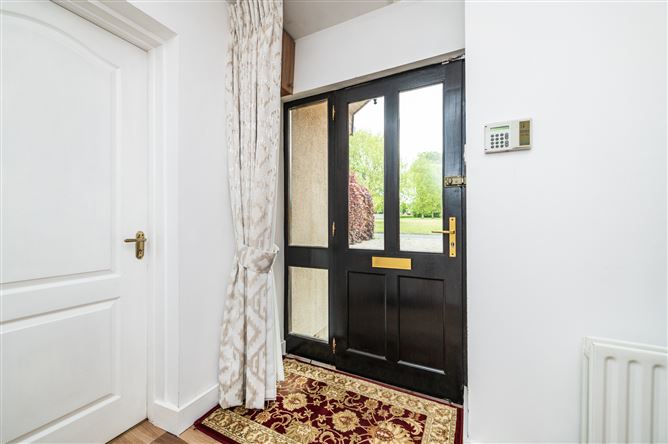 https://photos-a.propertyimages.ie/media/9/1/4/4999419/021440b8-75a9-4a1a-beda-3a04cc381b02_l.jpg