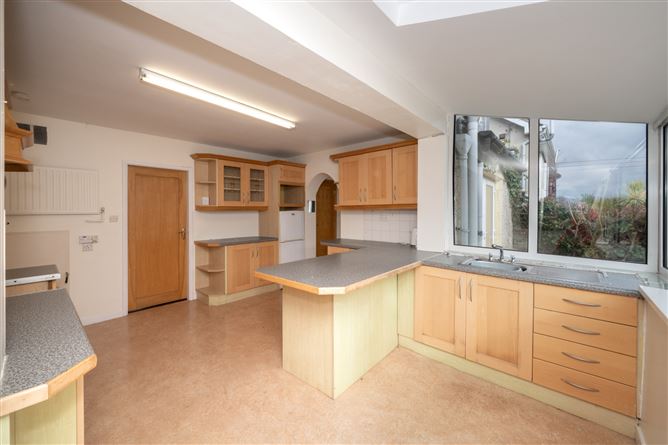 Photo 8 of 20 — 20 Waldin, Grange Heights, Douglas, Cork