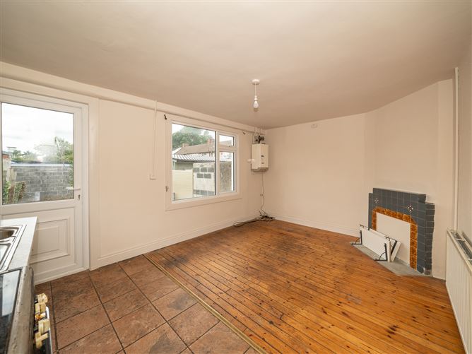 Photo 5 of 21 — 4 Aughavannagh Road, Crumlin, Dublin 12, Co. Dublin