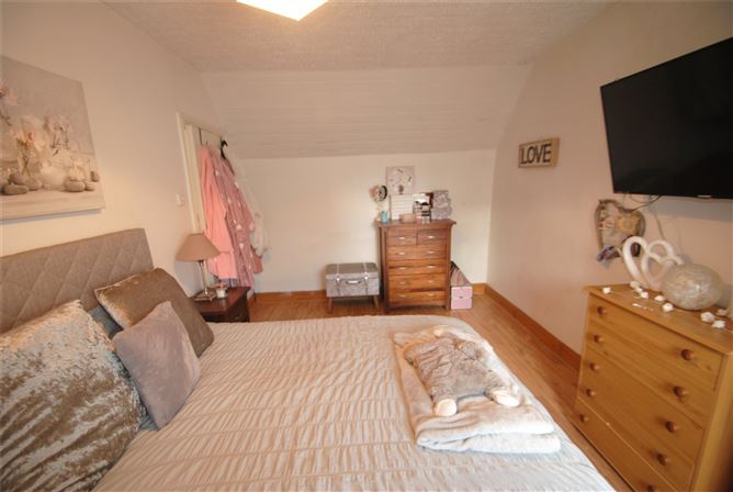 3 Grove St, Roscrea, Co. Tipperary