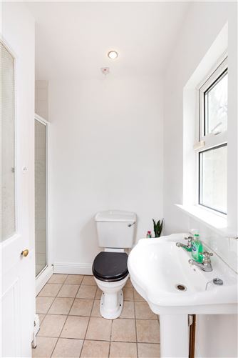 42 Howth Road, Clontarf, Dublin 3