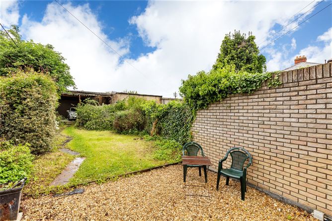 42 Howth Road, Clontarf, Dublin 3