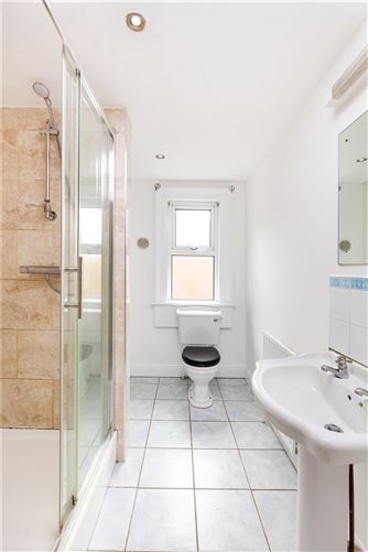 42 Howth Road, Clontarf, Dublin 3