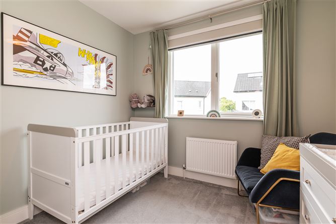 9 Larkfield Walk, Leopardstown, Dublin 18