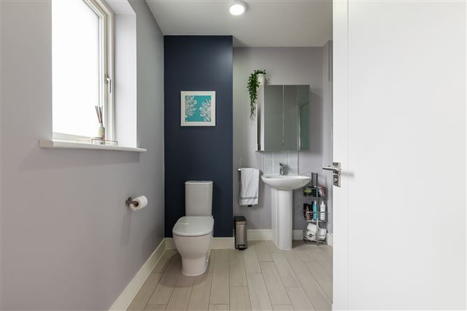 9 Larkfield Walk, Leopardstown, Dublin 18