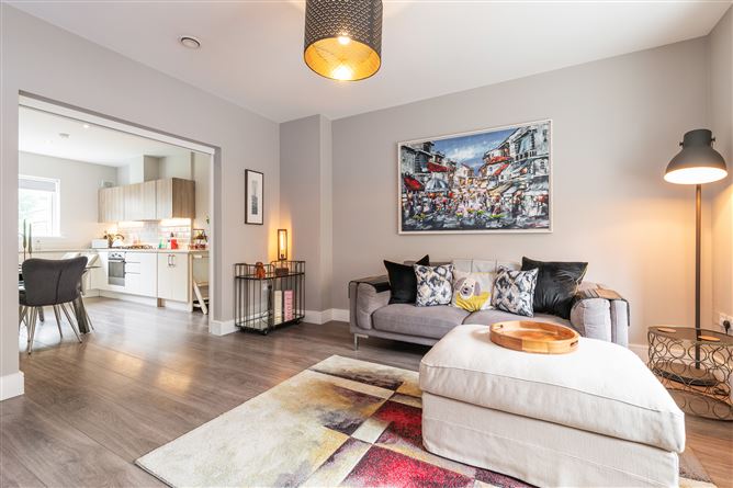 9 Larkfield Walk, Leopardstown, Dublin 18