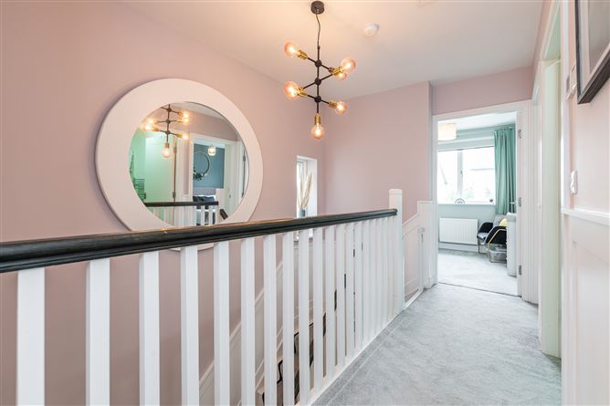 9 Larkfield Walk, Leopardstown, Dublin 18
