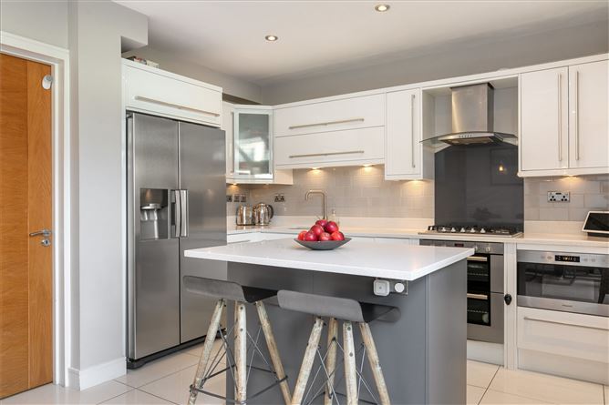 2 Brehon Court, Harold's Grange Road, Rathfarnham, Dublin 16