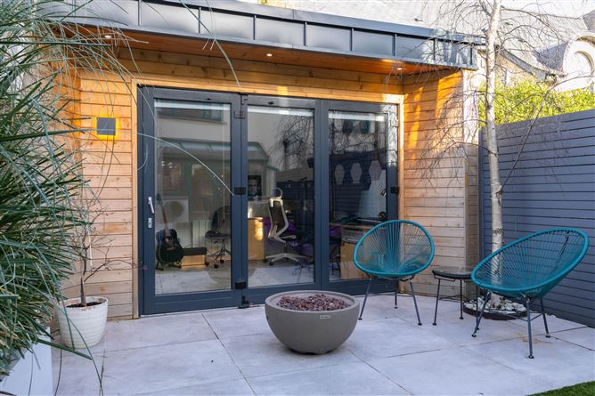 2 Brehon Court, Harold's Grange Road, Rathfarnham, Dublin 16