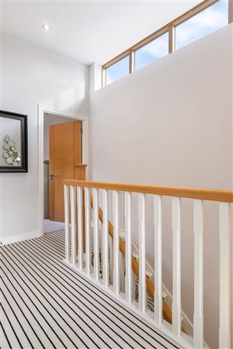 2 Brehon Court, Harold's Grange Road, Rathfarnham, Dublin 16